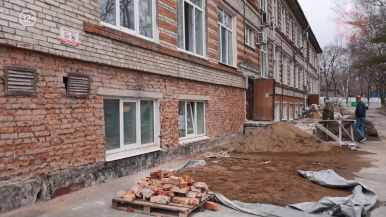 Аварийное состояние потолочной плиты обнаружили строители в 36-м детском саду