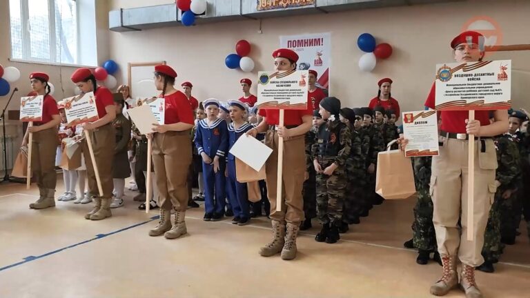 Дошколята Уссурийска выступили на смотре строя и песни
