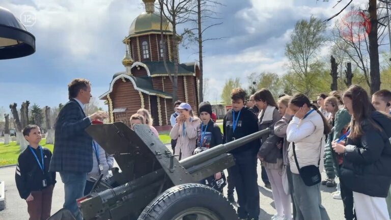 Экскурсия «О героях былых времен» прошла для школьников округа