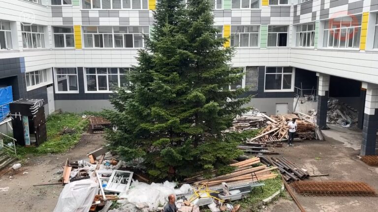 Капремонт школ под контролем: Евгений Корж проверил четыре объекта