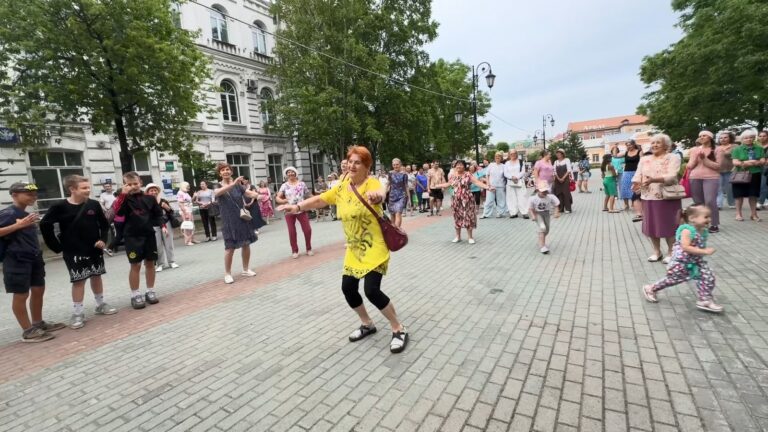 Отожгли не по-детски: «Летние вечера 50+» в Уссурийске