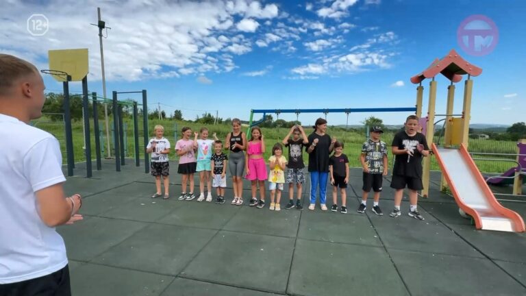 🏃 В Красном Яре провели «Весёлые старты» в честь Дня физкультурника