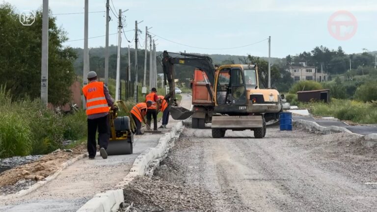 🛣 Вместо пустыря — новые дороги: на Слободе строят подъездные пути для многодетных семей