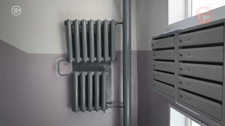🏠 Новые стены, окна и двери: в Уссурийске ремонтируют подъезды по программе софинансирования