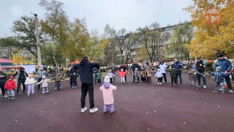 👨‍👧 В детском саду № 8 папы с детьми отметили День отца спортивным праздником