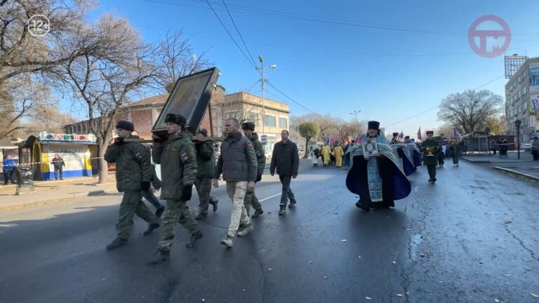 🙏 Крестный ход в честь Казанской иконы Божией Матери и Дня народного единства состоялся в Уссурийске