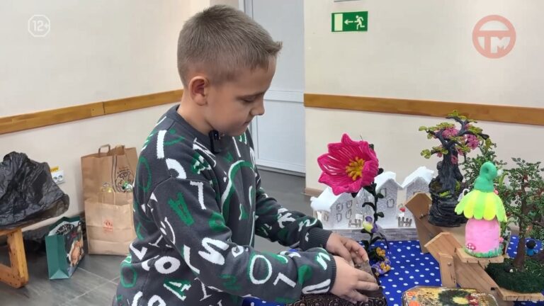 🧵 Выставка «Мастера и мастерята» приглашает в дом ремёсел Черняховского