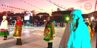⛸ Спортивными играми и театральной постановкой в Уссурийске открыли зимний городок