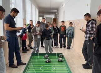 🤖 Соревнования по зимнему робофутболу прошли на станции юных техников Уссурийска