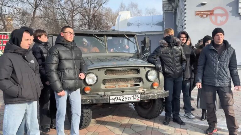 🚙 Будущие механики познакомились с УАЗ-469