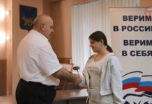 🔑 В Уссурийске вручили ключи от квартир детям-сиротам