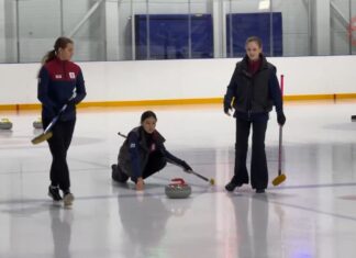 🥌 Соревнования по кёрлингу прошли в крытом тренировочном катке «Олимп»