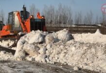 ❄️ Снег, который убирают с улиц Уссурийска, привозят на специальный полигон