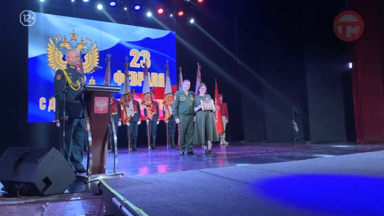 🎖 Грамотами и благодарственными письмами отметили заслуги военных, волонтёров и юнармейцев