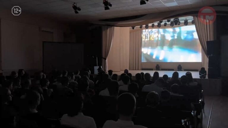 🎬О цифровой вербовке рассказали школьникам в Уссурийске