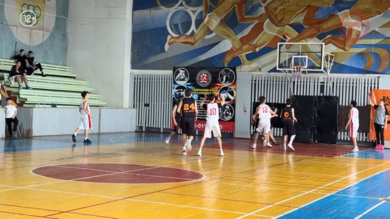 ⛹️‍♂️ Баскетбольный турнир памяти Игоря Ивлева объединил команды в Уссурийске