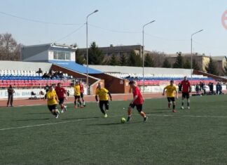 ⚽️ Соревнования по мини-футболу прошли на городском стадионе Уссурийска