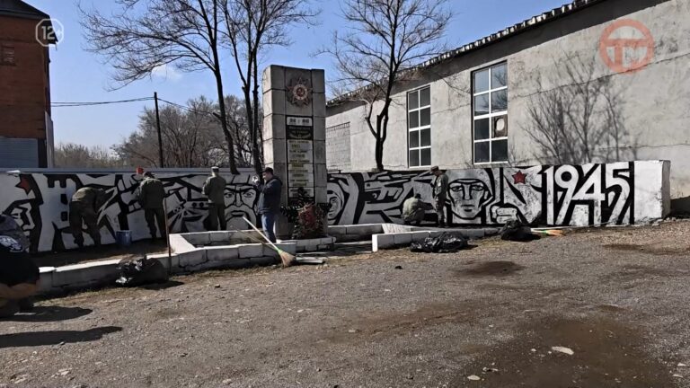 ✔️ Мемориал на улице Московской подготовили к Дню Победы