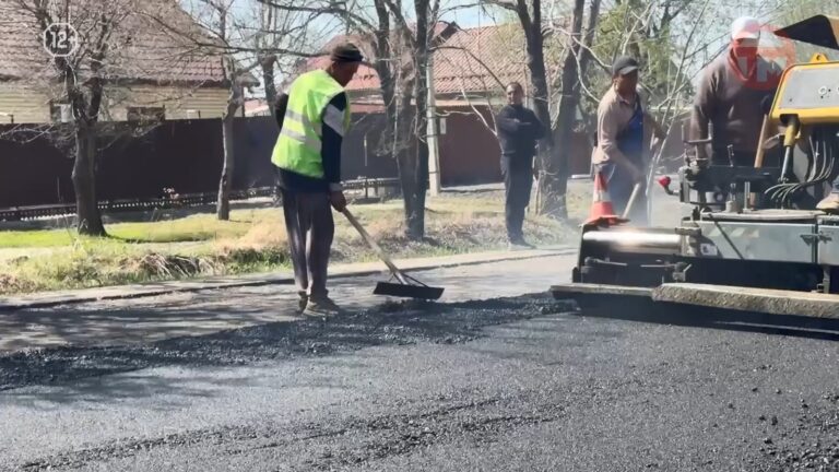 ✔️ К ямочному ремонту приступили дорожные службы Уссурийска