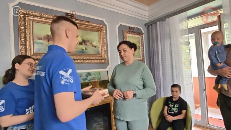 ✔️ Семья из Уссурийска получила тёплые слова поздравления накануне Дня Великой Победы