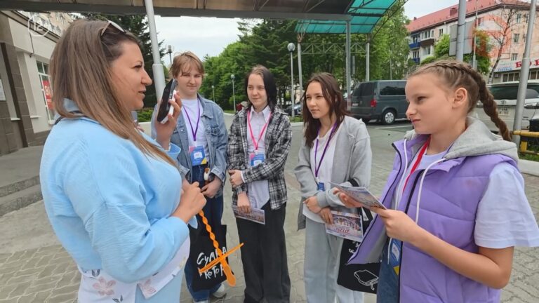 ✔️ Библиотекари Уссурийска проверили знания прохожих