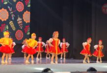 💃 Яркие танцевальные номера на сцене Дома офицеров Уссурийска
