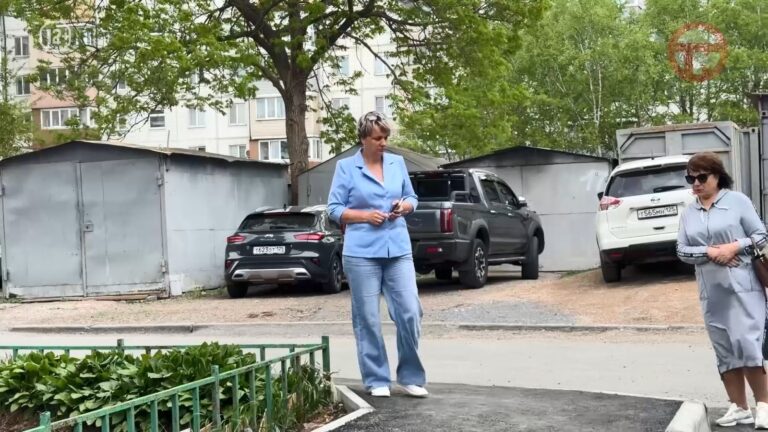 ✔️ Свежий асфальт и новые скамейки