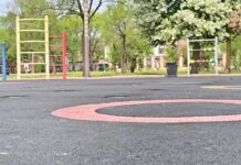 ✔️ Обновление детских и спортивных площадок в скверах стартовало в Уссурийске