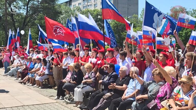🇷🇺 День России отметили в Уссурийске