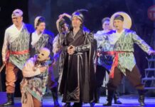 🎭 Спектакль «Луна для шаха Бахрама» поставили в Уссурийске