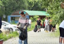 ✔️ Уссурийские спортсмены совместно с сотрудниками администрации округа вышли на субботник