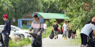 ✔️ Уссурийские спортсмены совместно с сотрудниками администрации округа вышли на субботник