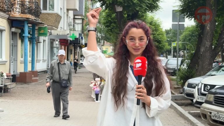 🍓 Сезон клубники подходит к концу, но прилавки рынков Уссурийска полны других домашних даров