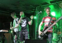 🤘 Легендарные хиты и полная свобода на сцене