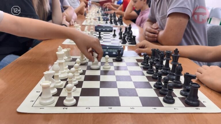 🎹 20 шахматистов Уссурийска состязались за звания лучших