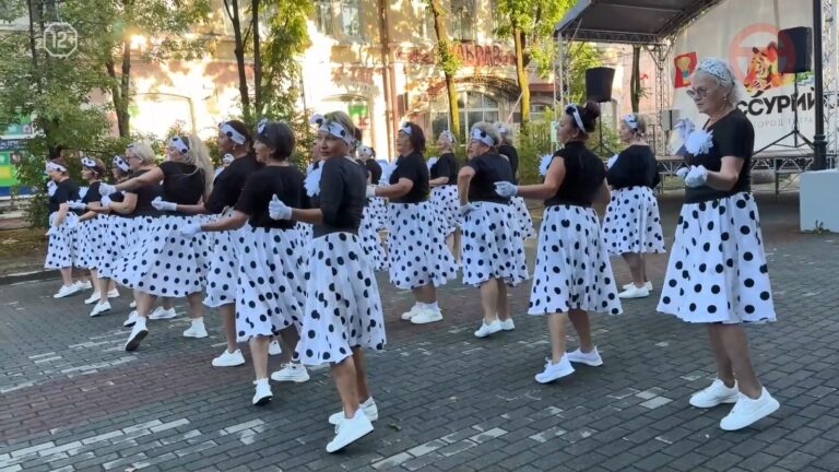 🎶 «Мне всегда 17, это паспорт врёт!» — народный лозунг дискотеки 50+ в Старом городе 🪩