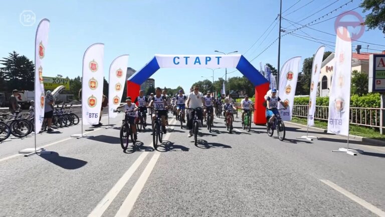 🚴‍♂️ Праздник на колёсах. 🎖 Военнослужащие решили отметить День физкультурника на велосипедах