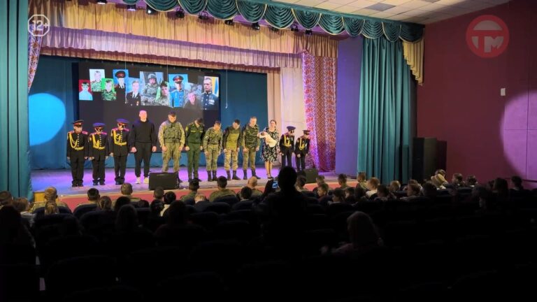 🎭 Историю Героя России Александра Трошина теперь рассказывают на сцене